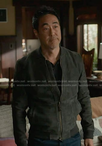 Chimney’s dark green suede jacket on 9-1-1