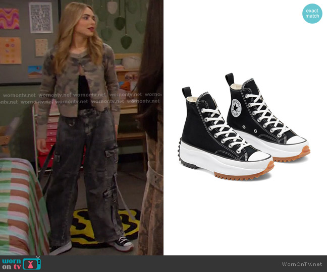 Converse Unisex Run Star Hike Canvas Platform in Black/White/Gum worn by Holly Jonas (Ashley Puzemis) on Days of our Lives