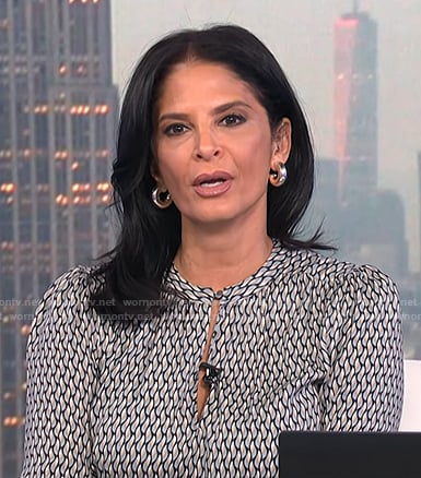 Darlene's geometric print keyhole dress on Today