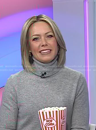 Dylan's gold arched earrings on Today