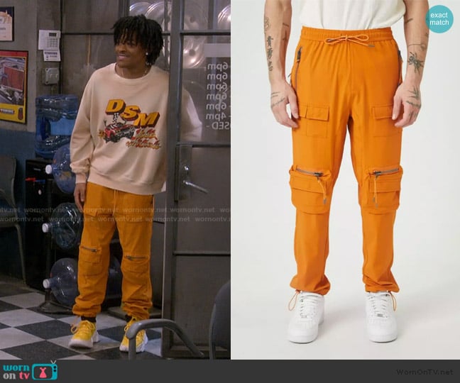 Forever 21 Cargo Pants worn by Kelvin (Diamond Lyons) on The Upshaws