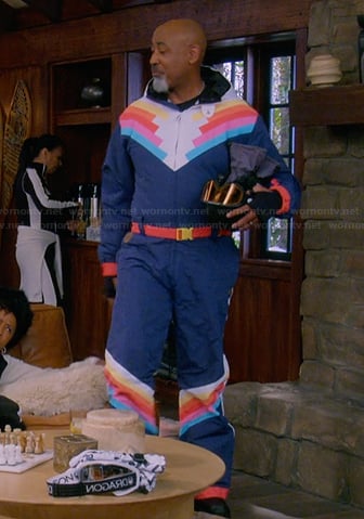 Frank’s blue printed snowsuit on The Upshaws