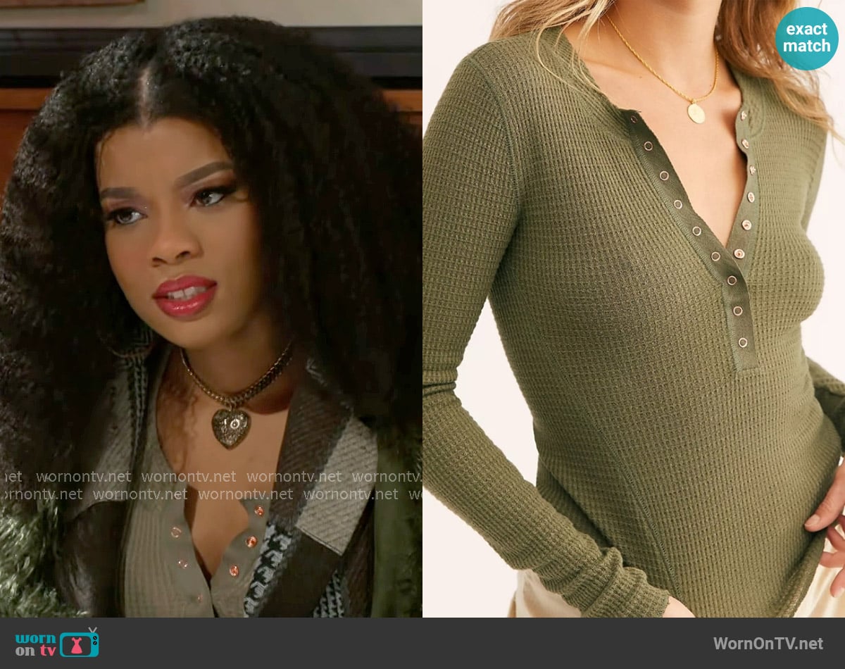 Free People One Of The Girls Henley worn by Eva Thomas (Ambyr Michelle) on Beyond the Gates