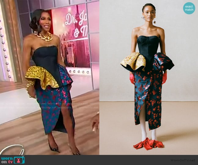 Harbison Cyclone Top worn by Dr Jackie on Sherri