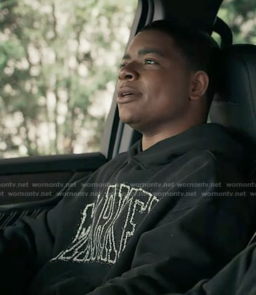 Harry’s black print hoodie on 9-1-1