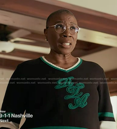 Hen’s black and green v-neck sweater on 9-1-1