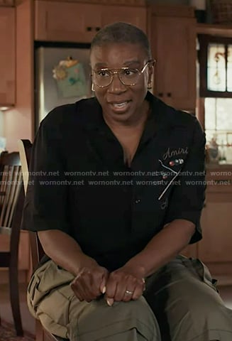 Hen's black print bowling shirt on 9-1-1