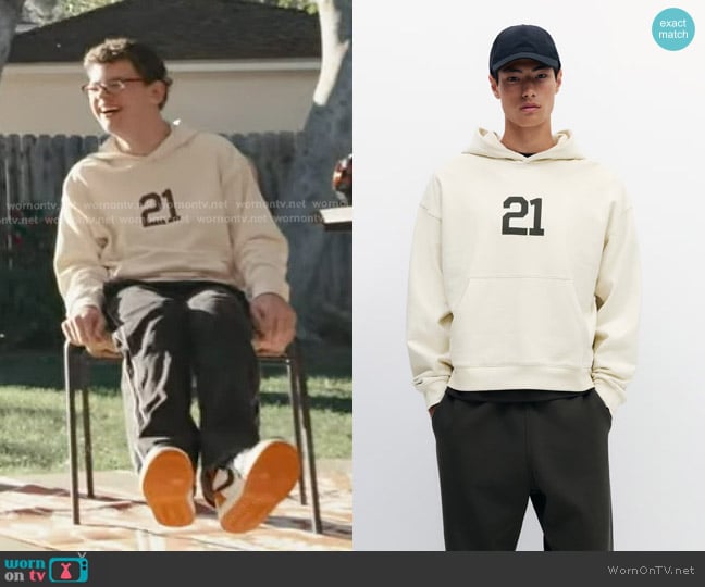 H&M Oversized Boxy Hoodie worn by Christopher Diaz (Gavin McHugh) on 9-1-1