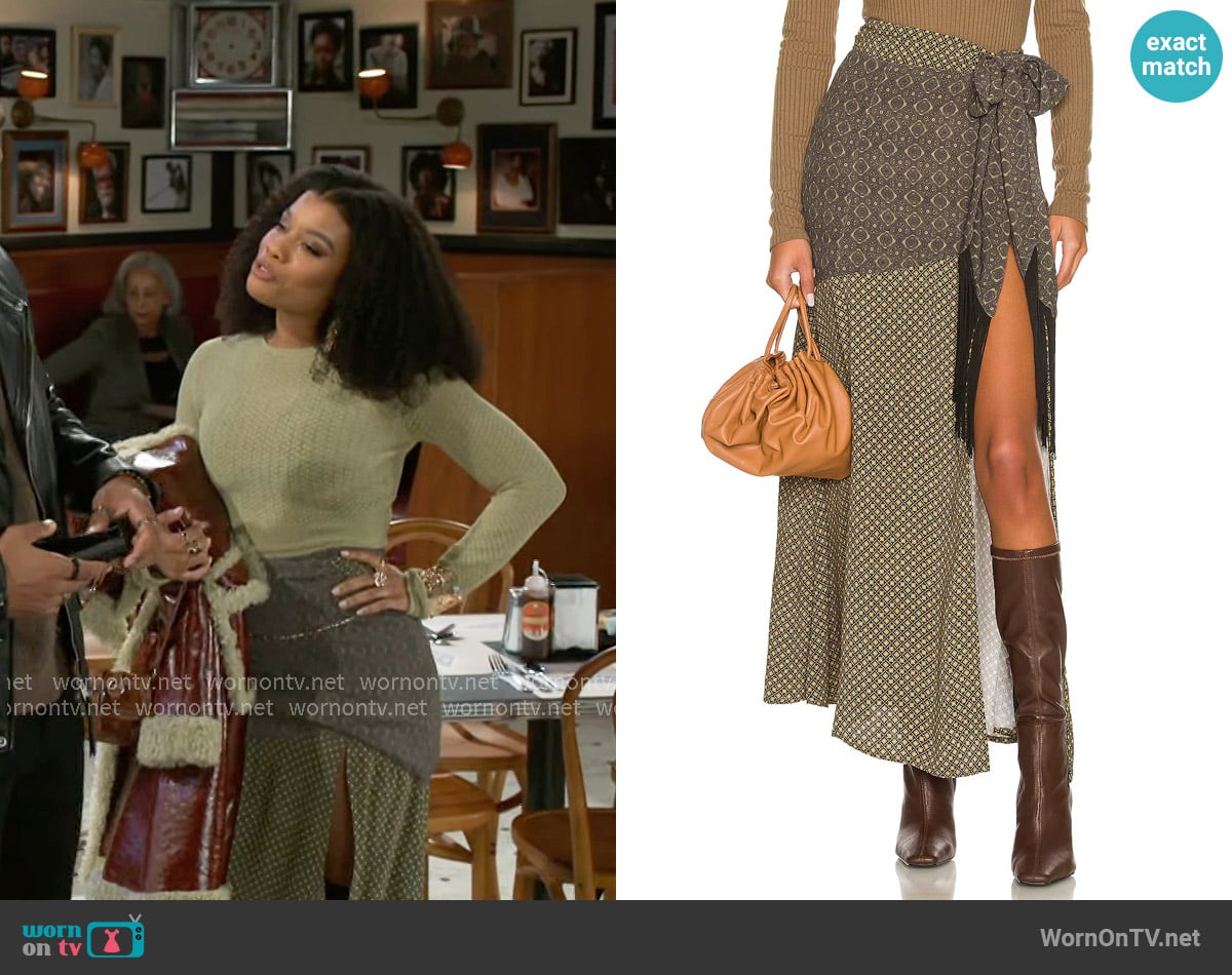 Eva’s printed skirt on Beyond the Gates Eva’s printed skirt on Beyond the Gates