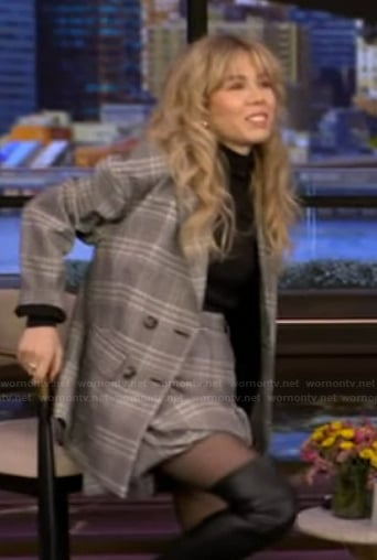 Jennette McCurdy’s gray plaid blazer on Live with Kelly and Mark
