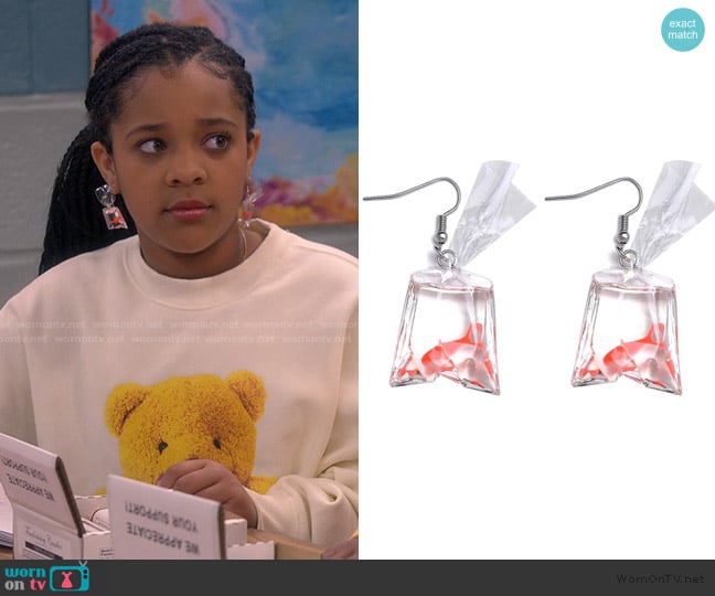 Jiu Lai Yin at Amazon Gold Fish Dangle Earrings worn by Maya Upshaw (Journey Christine) on The Upshaws