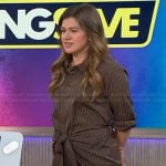 Kelly’s brown stripe tie front dress on The Kelly Clarkson Show