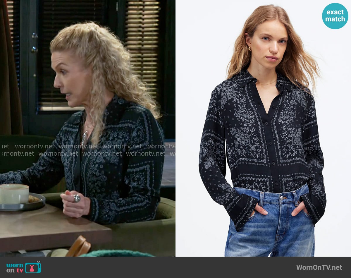 Madewell Relaxed Button-Up Shirt in Bandana Print worn by Jan Morgan (Jerri Tubbs) on Beyond the Gates