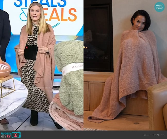 Malibu Luxxe Luxxe Feather Yarn Throw in Blush Beige worn by Jill Martin on Today