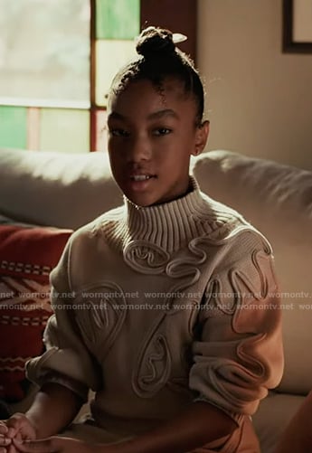 Mara’s beige embroidered knit sweater and skirt on 9-1-1