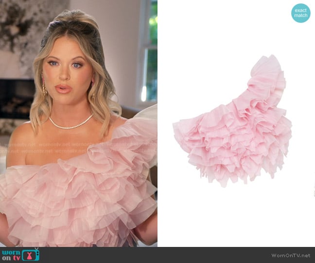 Milla Flirty Ruffled One-shoulder Organza Top in Misty Rose worn by Amanda Frances on The Real Housewives of Beverly Hills