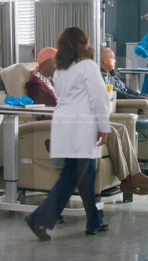 Miranda's black and brown sneakers on Greys Anatomy