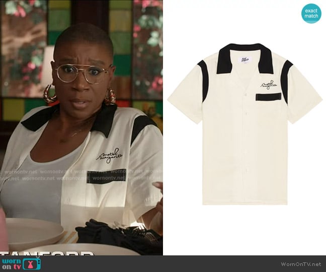 Hen’s white contrast trim bowling shirt on 9-1-1