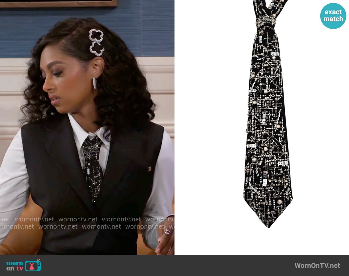 Nandanie Scattered Crystal Necktie worn by Kat Richardson (Colby Muhammad) on Beyond the Gates