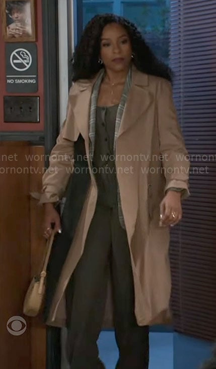Naomi's two-tone trench coat on Beyond the Gates