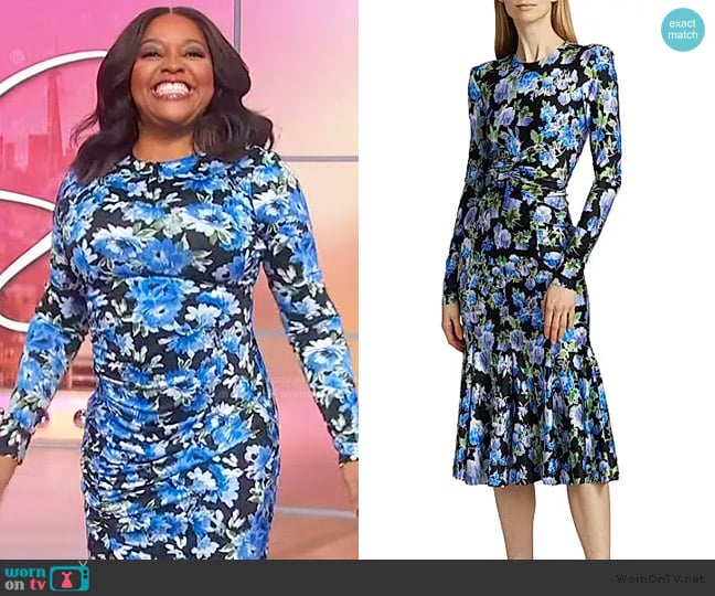 Philosophy di Lorenzo Serafini Printed Stretch Seamed Midi-Dress worn by Sherri Shepherd on Sherri