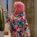Regina's abstract print ski jacket on The Upshaws