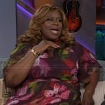 Retta's floral print maxi dress on The Kelly Clarkson Show