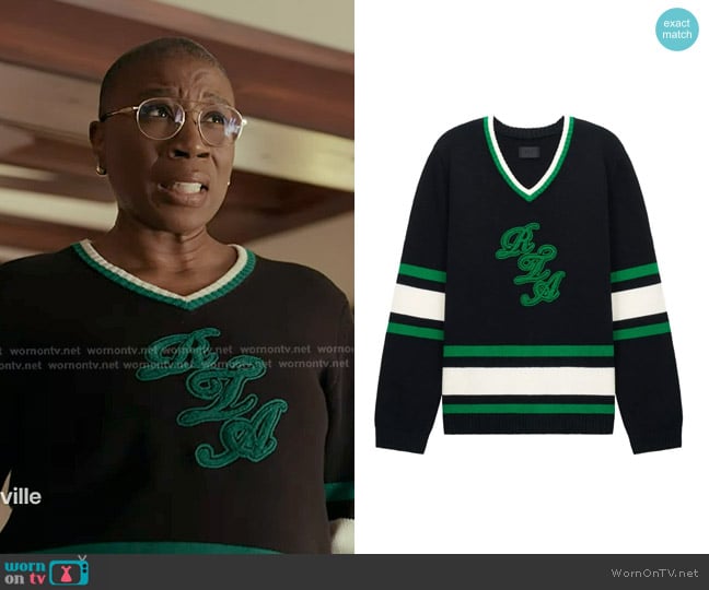 Hen’s black and green v-neck sweater on 9-1-1 Hen’s black and green v-neck sweater on 9-1-1