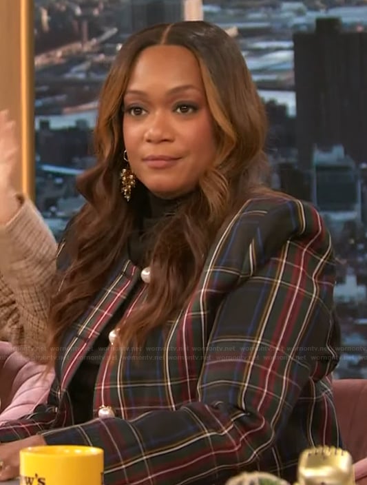 Sunny Anderson’s plaid jacket on The Drew Barrymore Show