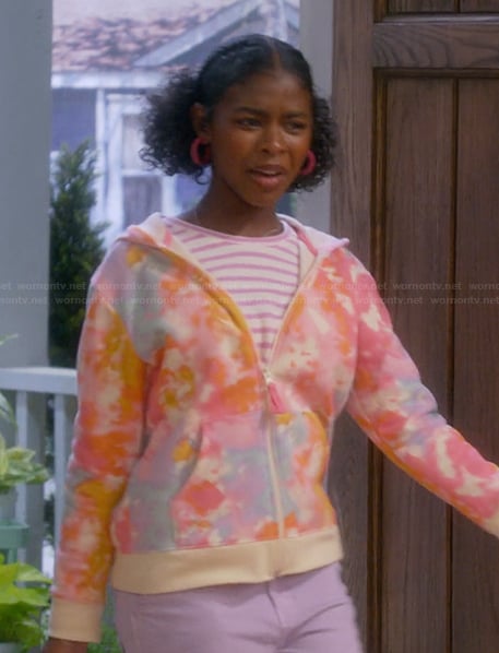 Sydney's tie dye print hoodie on The Upshaws