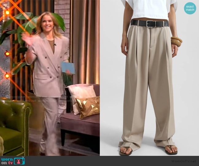 Sara’s wide leg pants on The View