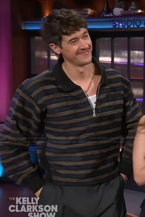 Tom Blyth’s striped sweater on The Kelly Clarkson Show