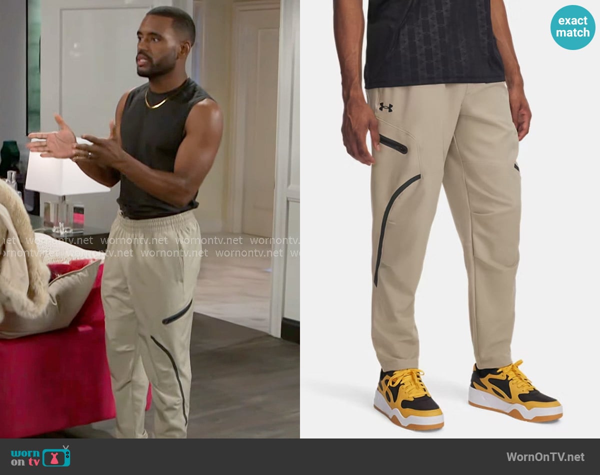 Under Armor Unstoppable Cargo Pants in City Khaki / Black worn by Andre Richardson (Sean Freeman) on Beyond the Gates