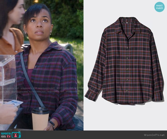 Uniqlo Soft Flannel Skipper Shirt in 76 Purple worn by Simone Griffith (Alexis Floyd) on Greys Anatomy