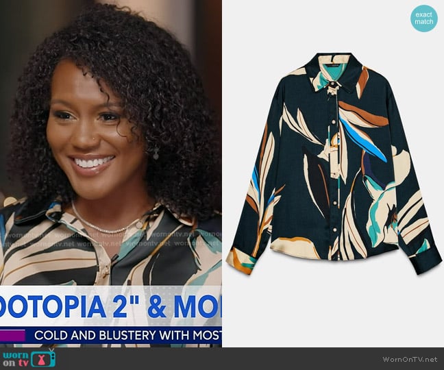 Janai’s navy floral button down blouse on GMA Janai’s navy floral button down blouse on GMA