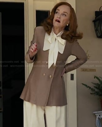 Agnes's contrast collar double breasted blazer on The Burbs