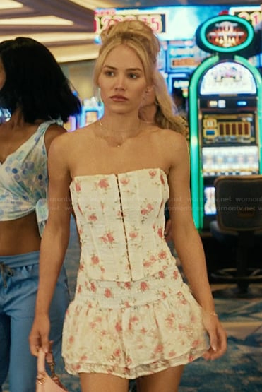 Ainsley's white floral corset top and skirt on Landman