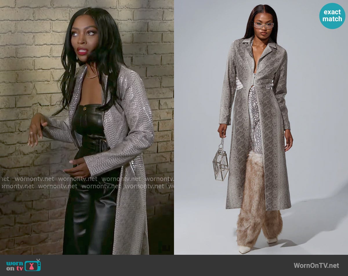 Akira Lila Cutout Trench