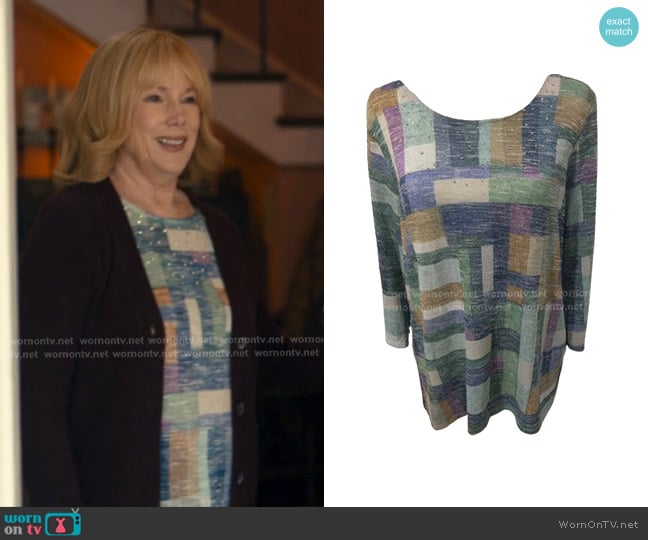 Alfred Dunner Patchwork Studded Tunic worn by Lynn Gardner (Julia Duffy) on The Burbs