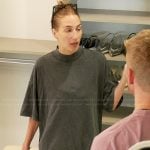 Amanda’s black oversized tee on Summer House