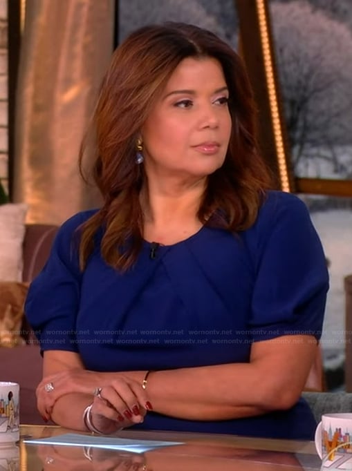 Ana’s blue short sleeve dress on The View