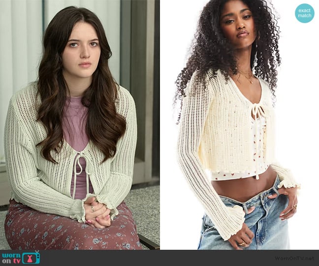 ASOS  Open knit cardigan in lemon worn by Hayley Haller (Krista Warner) on The Lincoln Lawyer