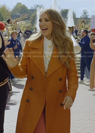 Carrie's orange double breasted coat on Amercan Idol