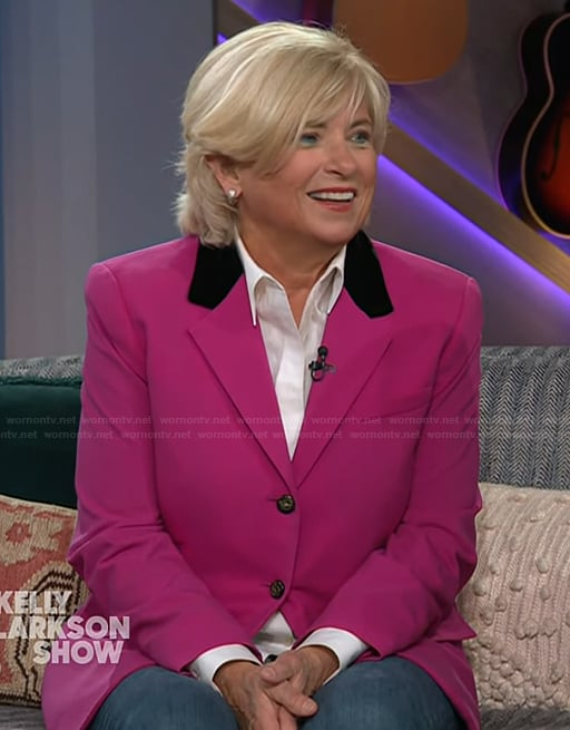 Cathy’s pink contrast collar blazer on The Kelly Clarkson Show
