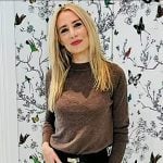 Chassie’s brown sweater on Today