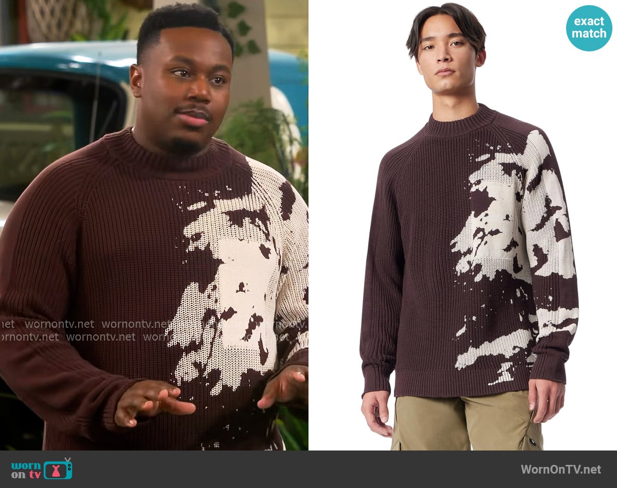 Cross-eyed Moose Refractor Crew Neck Mix Knit Stitch Sweater worn by Marty (Marcel Spears) on The Neighborhood