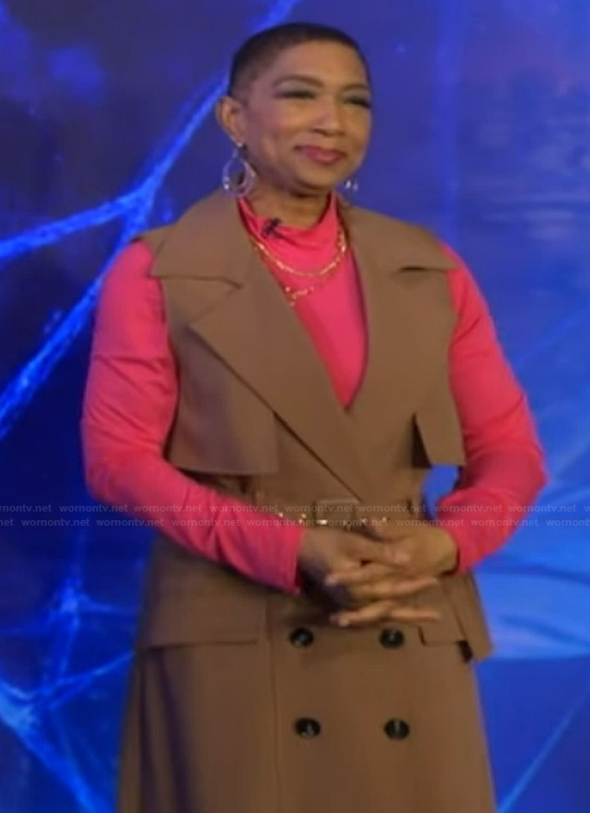 Deja Vu’s sleeveless trench dress on Live with Kelly and Mark