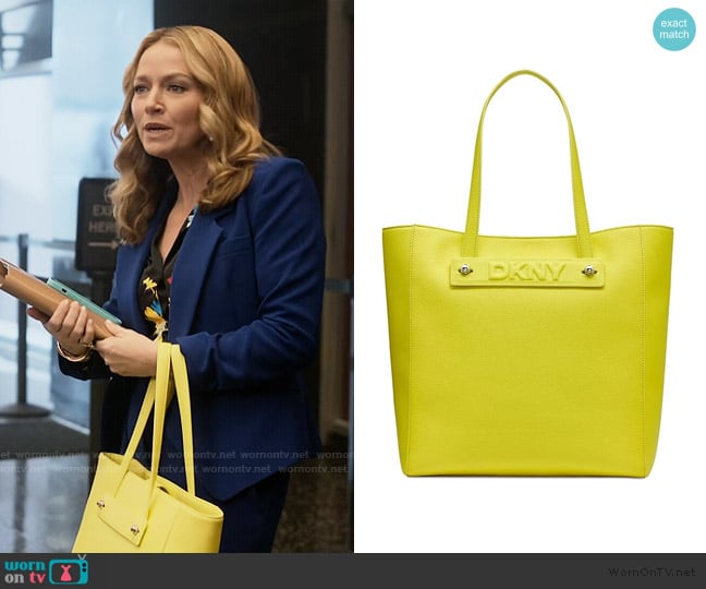 DKNY Charlie Tote Bag worn by Lorna Crane (Becki Newton) on The Lincoln Lawyer