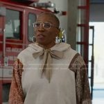 Hen’s bandana print hoodie on 9-1-1