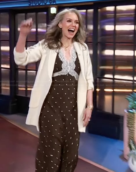 Hilarie Burton’s lace trim polka dot print dress on The Kelly Clarkson Show